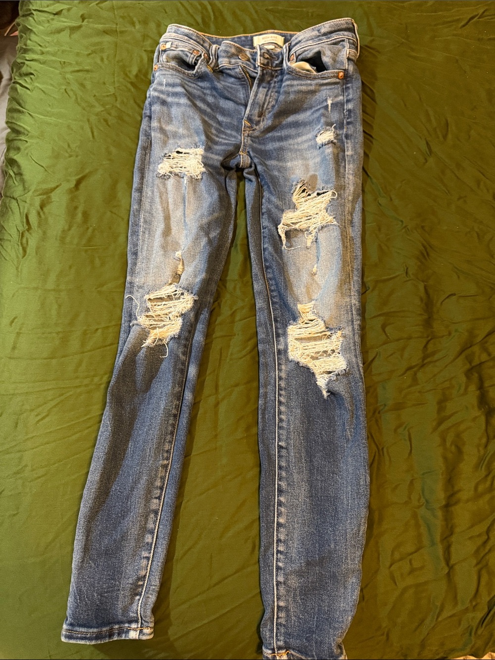 American Eagle Outfitters Distressed Medium Blue Skinny Jeans
